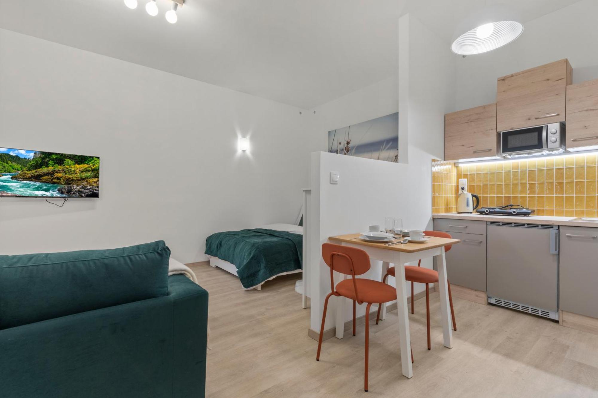 Garden Haven Studio In Old Town Bratislava Exterior foto